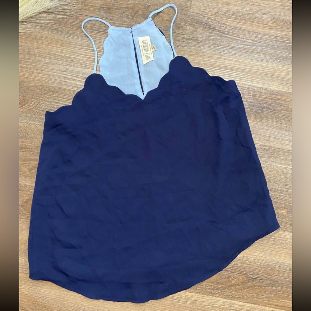 Sweet Wonderer Women’s navy Shell Neck Silky Tank Top new